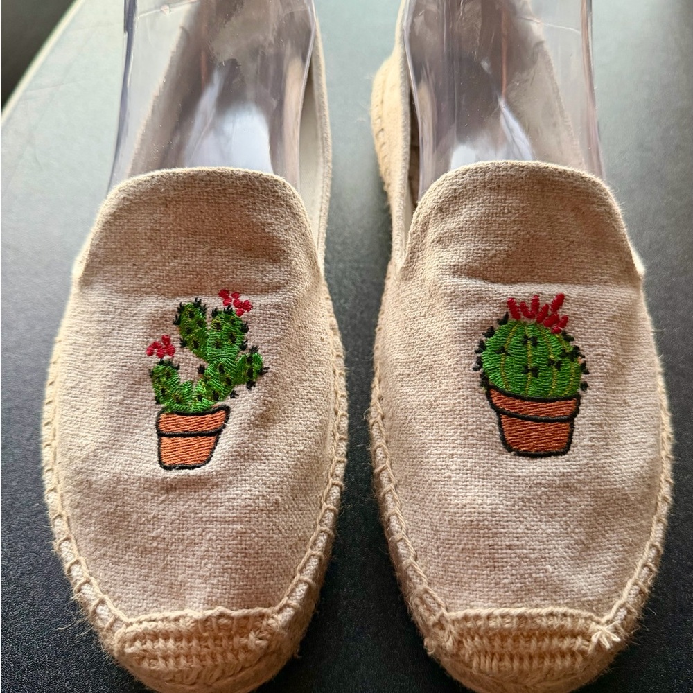 Soludos Beige Espadrilles with Green Cactus Embroidery
